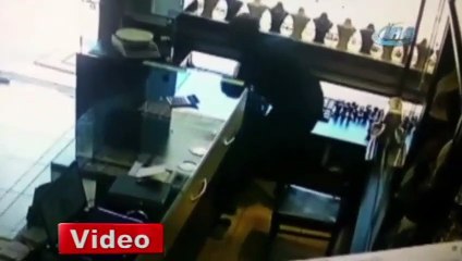 Film sahnesi gibi kuyumcu soygunu!