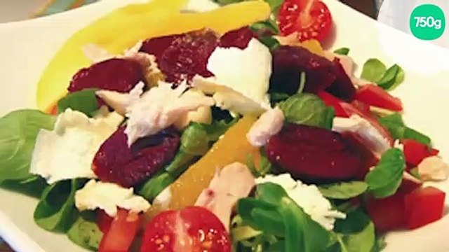 Salade de Gésiers de Canard maigre confits, vinaigrette tiède aux agrumes et pignons de pins torréfiés