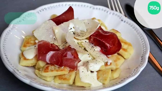 Gnocchis de pomme de terre poêlés, sauce parmesan et coppa