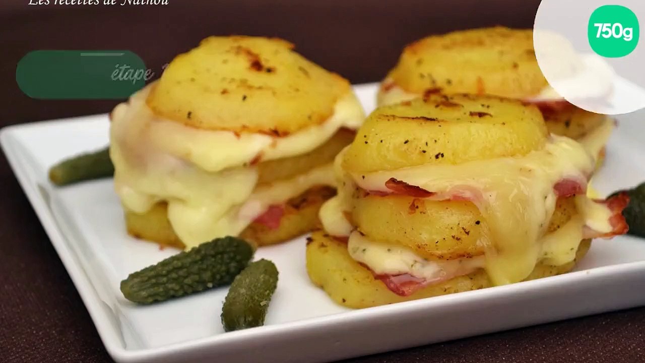 Pommes de terre au fromage à raclette et lard fumé