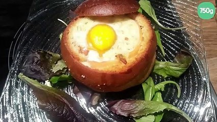 Œuf cocotte sur son nid de brioche au saumon