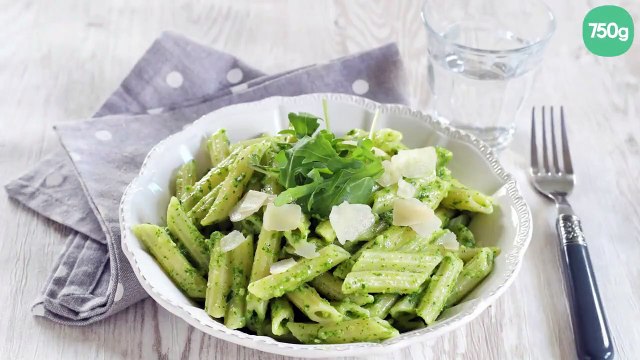 Pâtes au pesto de roquette et amandes