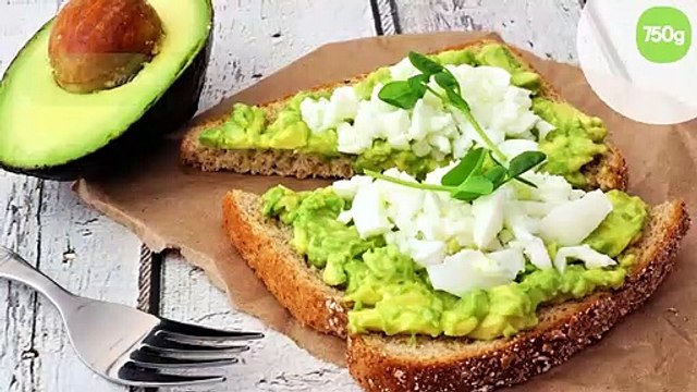Tartines à l'avocat et à l'œuf