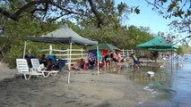 ext-Están privatizando Playa Avellanas-060421