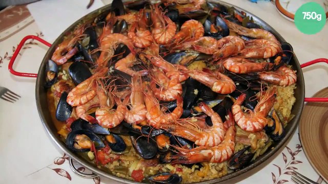 Paëlla aux gambas et aux calamars