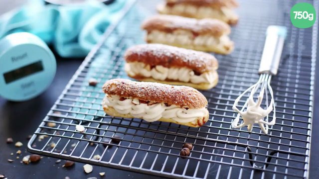 Éclairs à la ganache montée au café et fruits secs rôtis au sirop d'érable