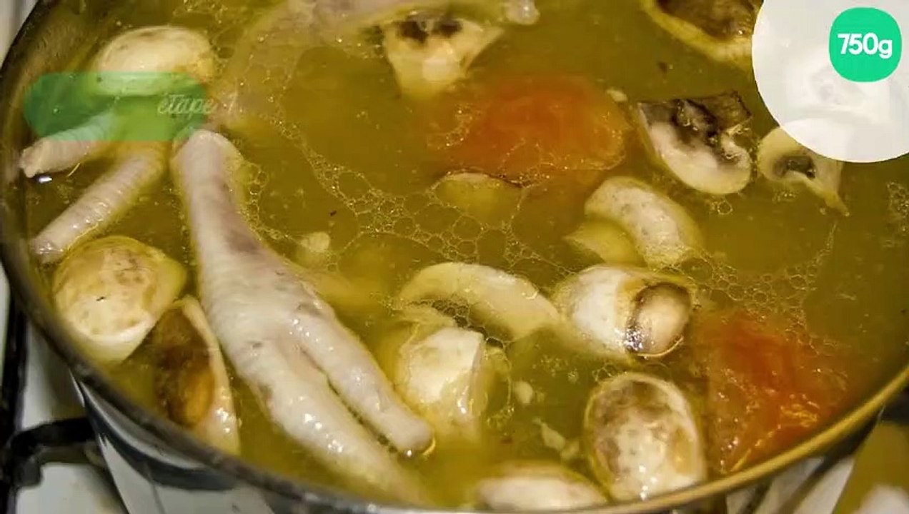 Tom Yam de pattes de poulet