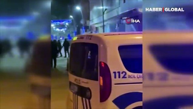 Polis ekiplerine zor anlar yaşatan alkollü şahıs biber gazıyla etkisiz hale getirildi