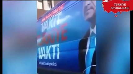 AK Parti seçim otobüsünü gören yaşlı teyze...