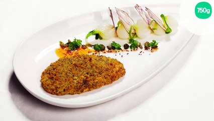 Download Video: Escalope de poulet panée parmesan et herbes Italiennes, sauce aigre douce, petits oignons nouveaux et                câpres