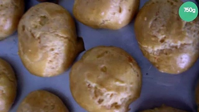 Gougères à l'emmental et jambon parme