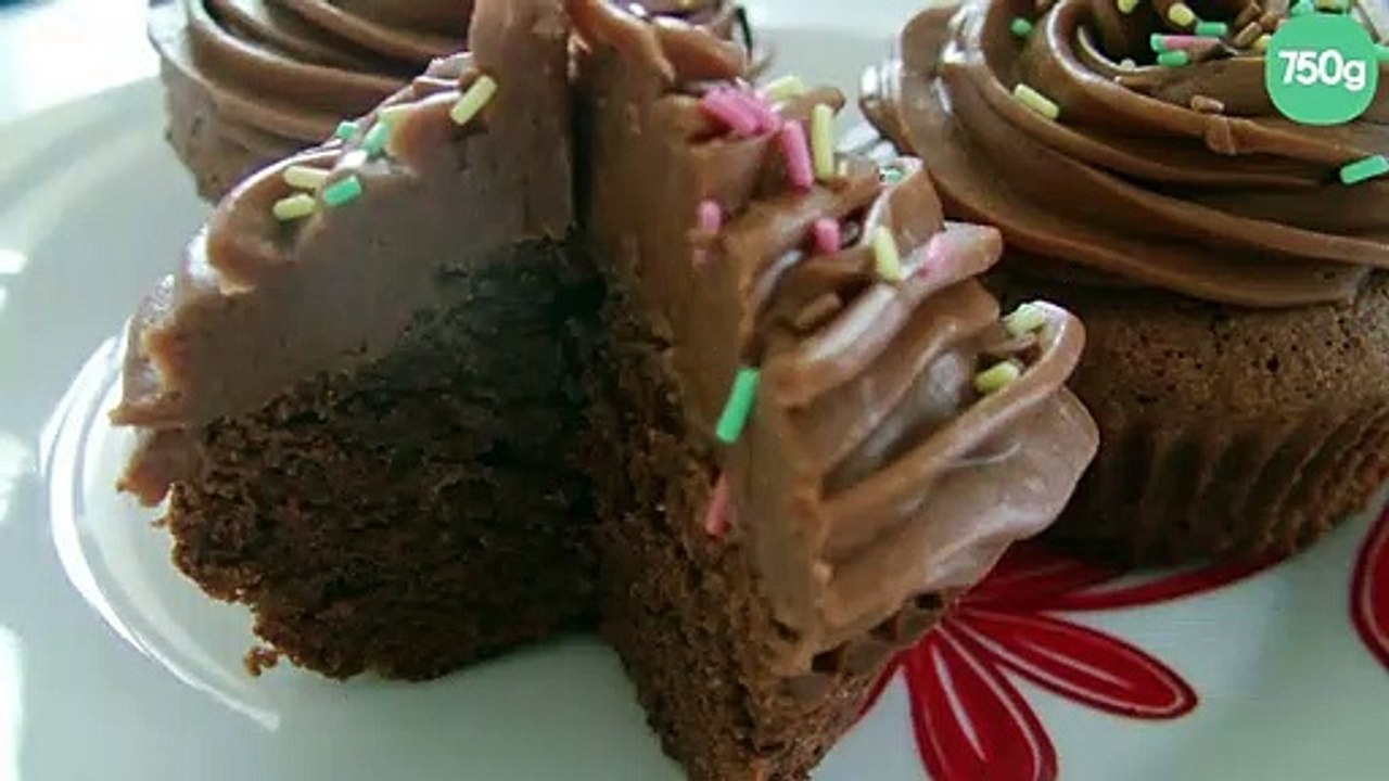 Cupcakes moelleux chocolat glaçage chocolat caramel