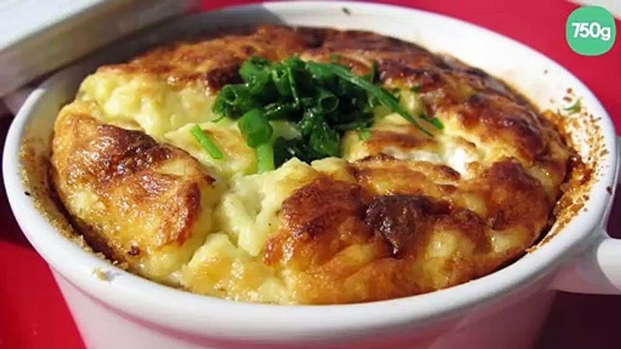 Clafoutis au chèvre, oignons et lard fumé