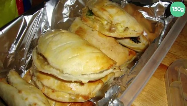 Chaussons aux poivrons, feuilletés