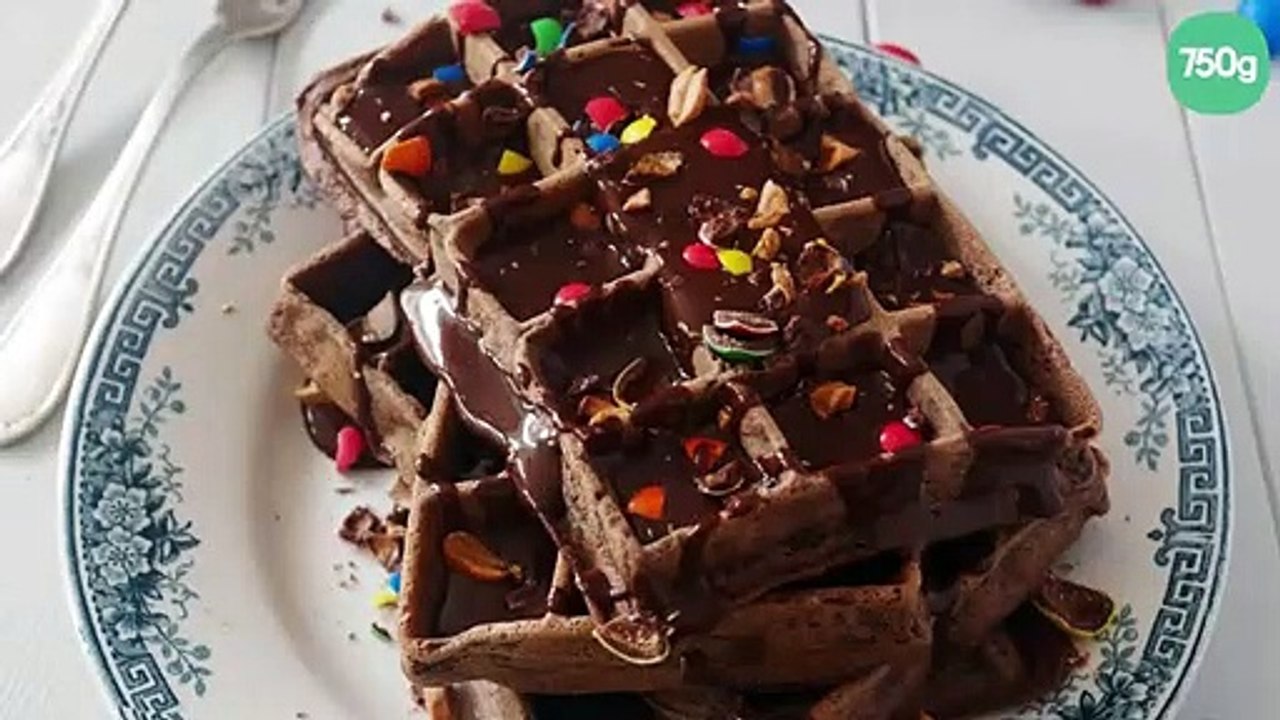 Gaufres au chocolat et sauce au chocolat