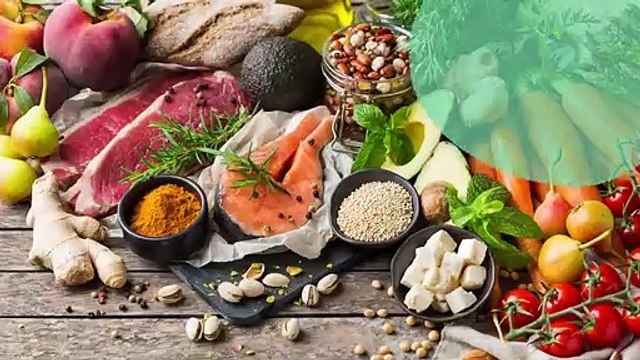 Salade tiède de Bonnottes de Noirmoutier aux algues et à la fleur de ciboulette