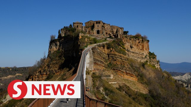Italy's 'dying town' seeks UNESCO heritage nod