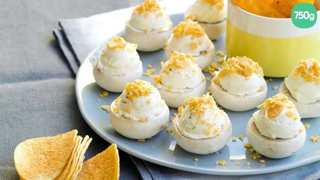 Champignons farcis au fromage frais & tortillas et sa tuile façon crumble