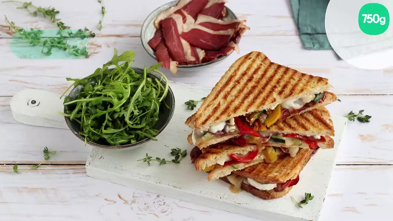 Croque monsieur au Magret de Canard fumé, légumes rôtis et fromage de chèvre