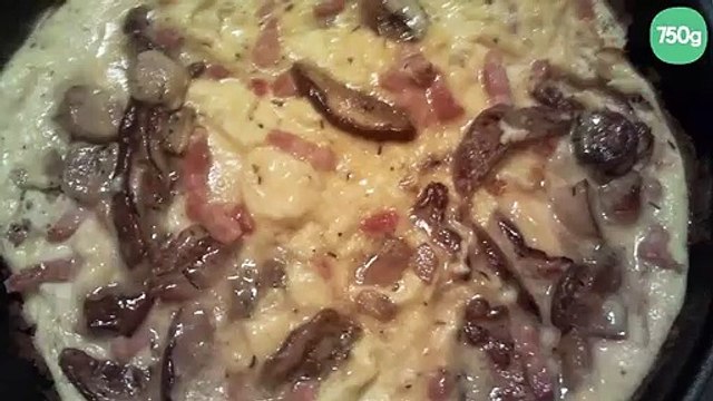 Omelette aux cèpes et ses lardons