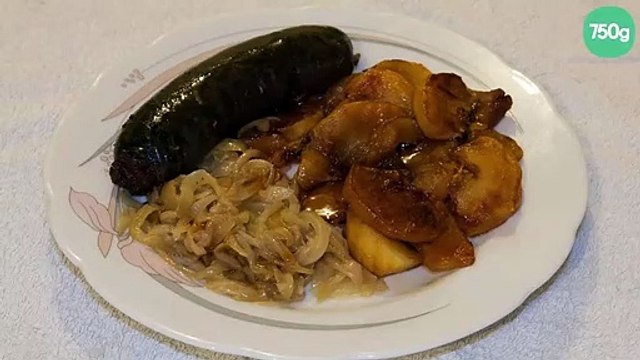 Pomme Pompidou flambée au calvados accompagné de son boudin noir et sa compotée d'oignons