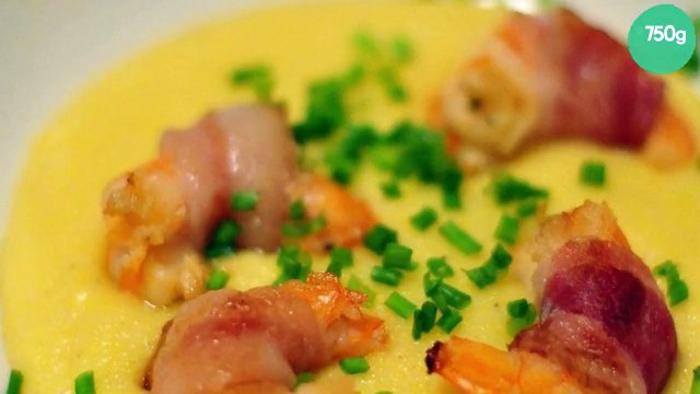 Polenta crémeuse au mascarpone et crevettes au lard