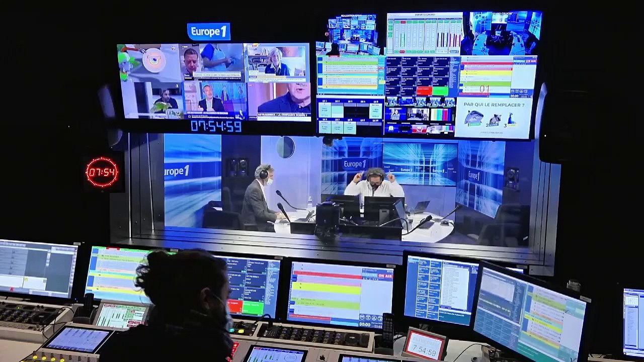 Michel Houellebecq : "Comme on dit en Ehpad, l'escarre fait vivre !" (Canteloup)