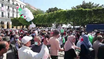 السلطات الجزائرية توجّه تحذيراً شديد اللهجة إلى الحراك