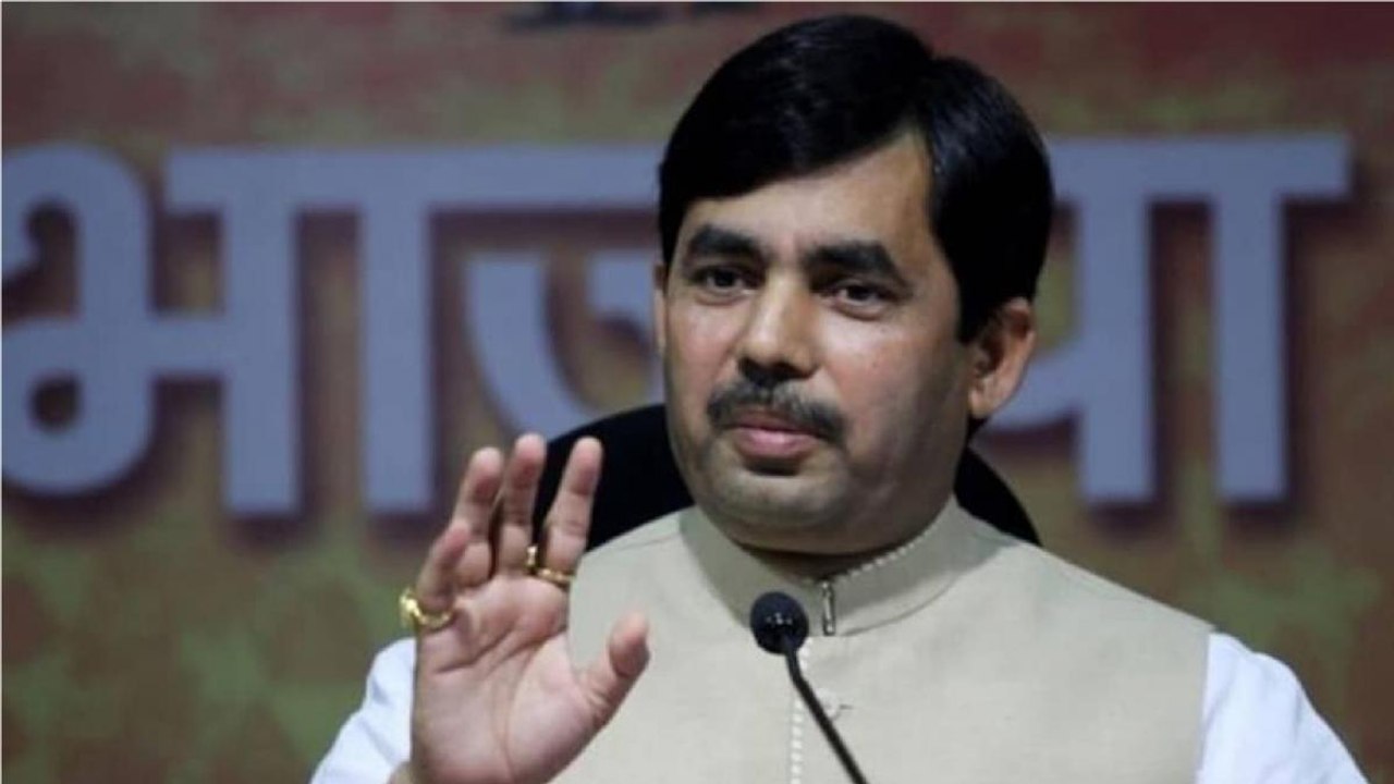 Stones 'pelted' at Shahnawaz: Here's what BJP leader said