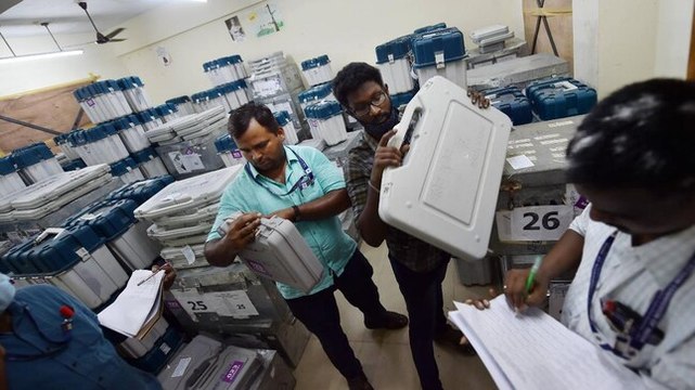 Tamil Nadu: Duo caught with EVM at Velachery in Chennai