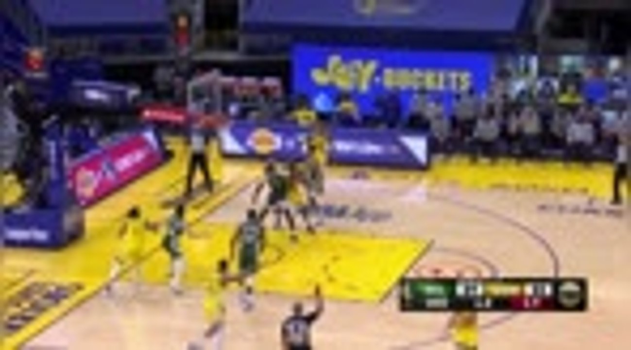 Curry carries Warriors to narrow win against Bucks