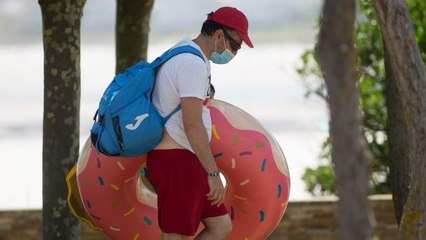 Sanidad propone mascarilla en la playa solo para pasear y si no hay distancia