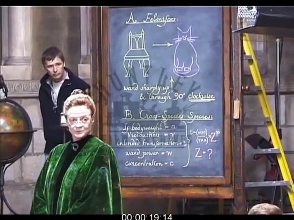 Maggie Smith (Minerva McGonagall) sur le tournage de HP1 ! (Vidéo rare)