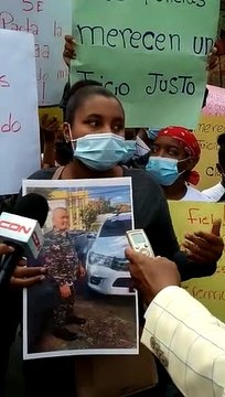 Familiares de policías involucrados en asesinato de pareja también piden juicio justo