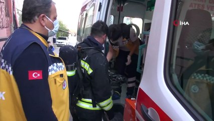 Boş evde çıkan yangın başka bir eve sıçradı