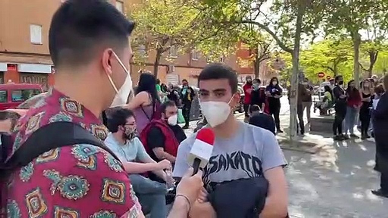 Vecinos de Vallecas, ante el mitin de Vox: "No queremos organizaciones racistas, xenófobas y machistas en estas calles"