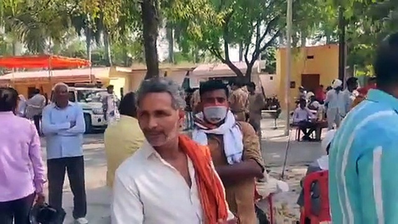 कोरोना गाइड लाइन की उड़ी धज्जियां