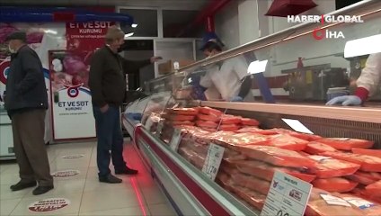 Erzincan'da ucuz et kuyruğu