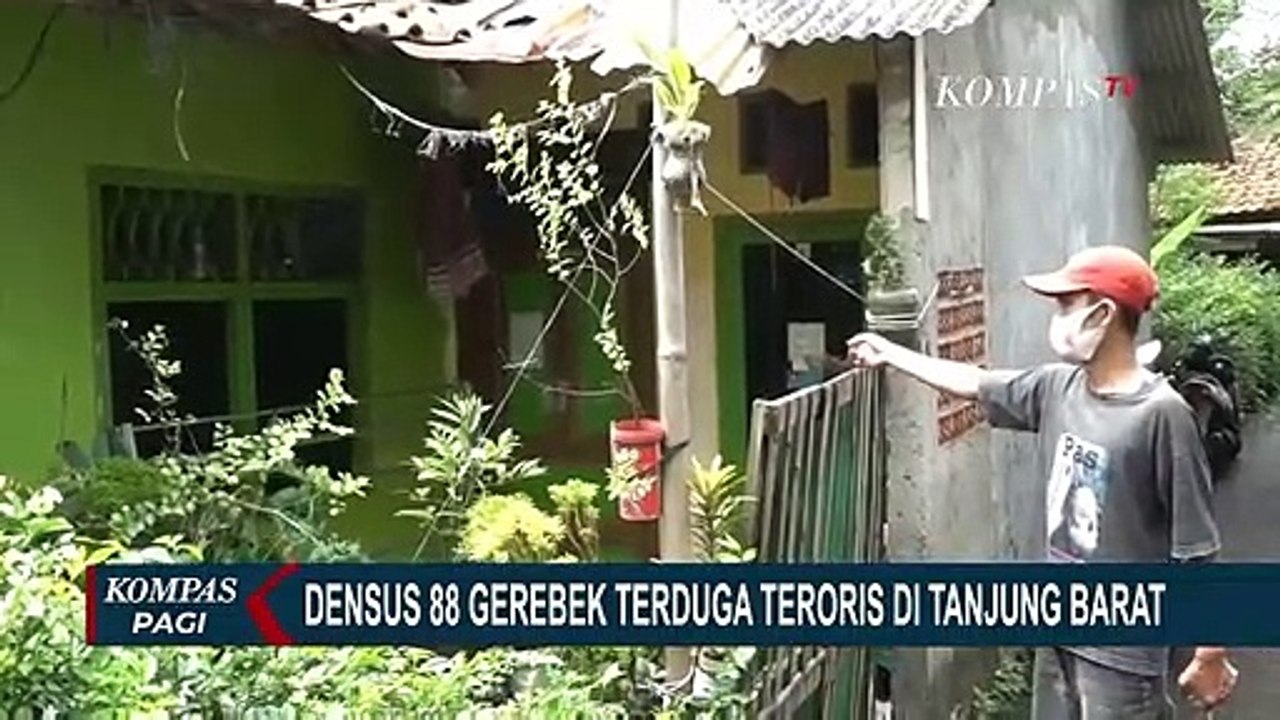 Densus 88 Geledah Rumah Terduga Teroris di Tanjung Barat, Warga Terkejut Tak Menyangka