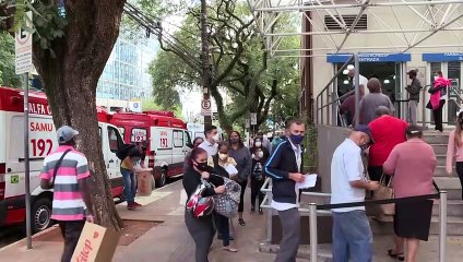 Bolsonaro descarta confinamiento nacional recomendado por especialistas