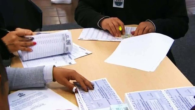 Se agota tiempo para recolección de firmas de revocatorias en Colombia