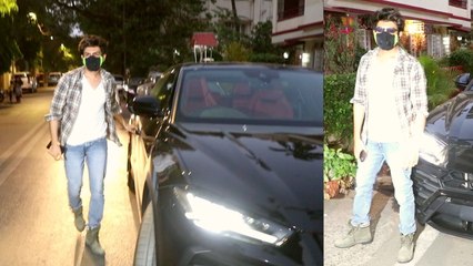 Kartik Aryan नई luxury car में पहुंचे दोस्त के घर, media को देख दिए pose; Watch video | FilmiBeat