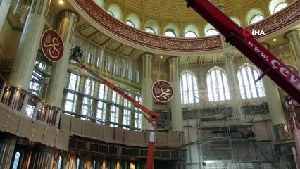 Taksim Camii Ramazan'a hazırlanıyor
