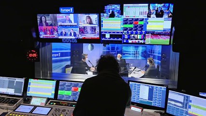 Eric Brunet en direct du vaccinodrome du Stade de France : "Est-ce que vous avez eu bobo ?"