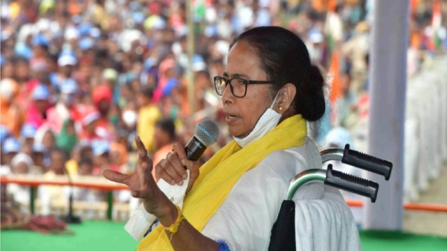 EC sends notice to Mamata Banerjee, Know why