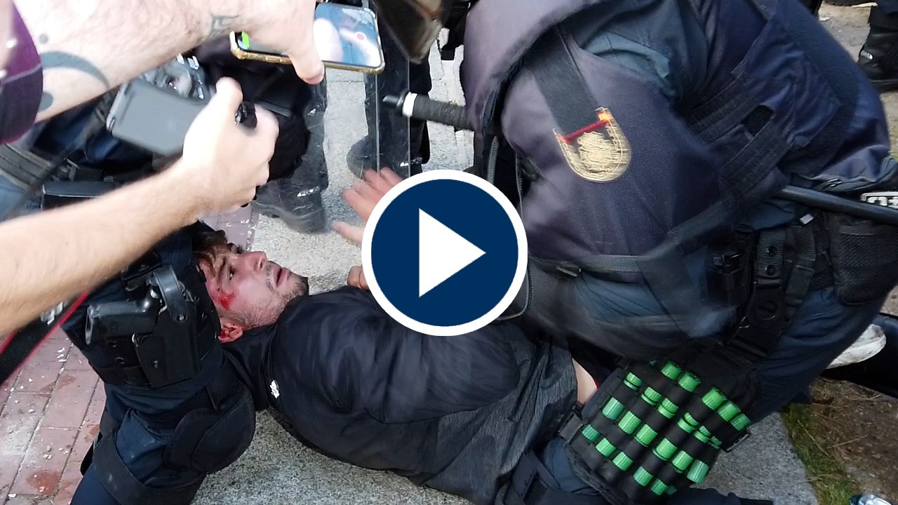 Vídeo: Estas son las imágenes inéditas de la batalla campal de Vallecas