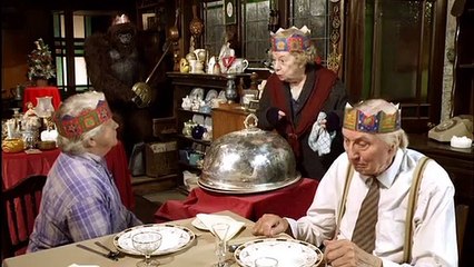 Last Of The Summer Wine S27/E10 '(Xmas Special)A Tale of Two Sweaters'. Peter Sallis, Frank Thornton, June Whitfield