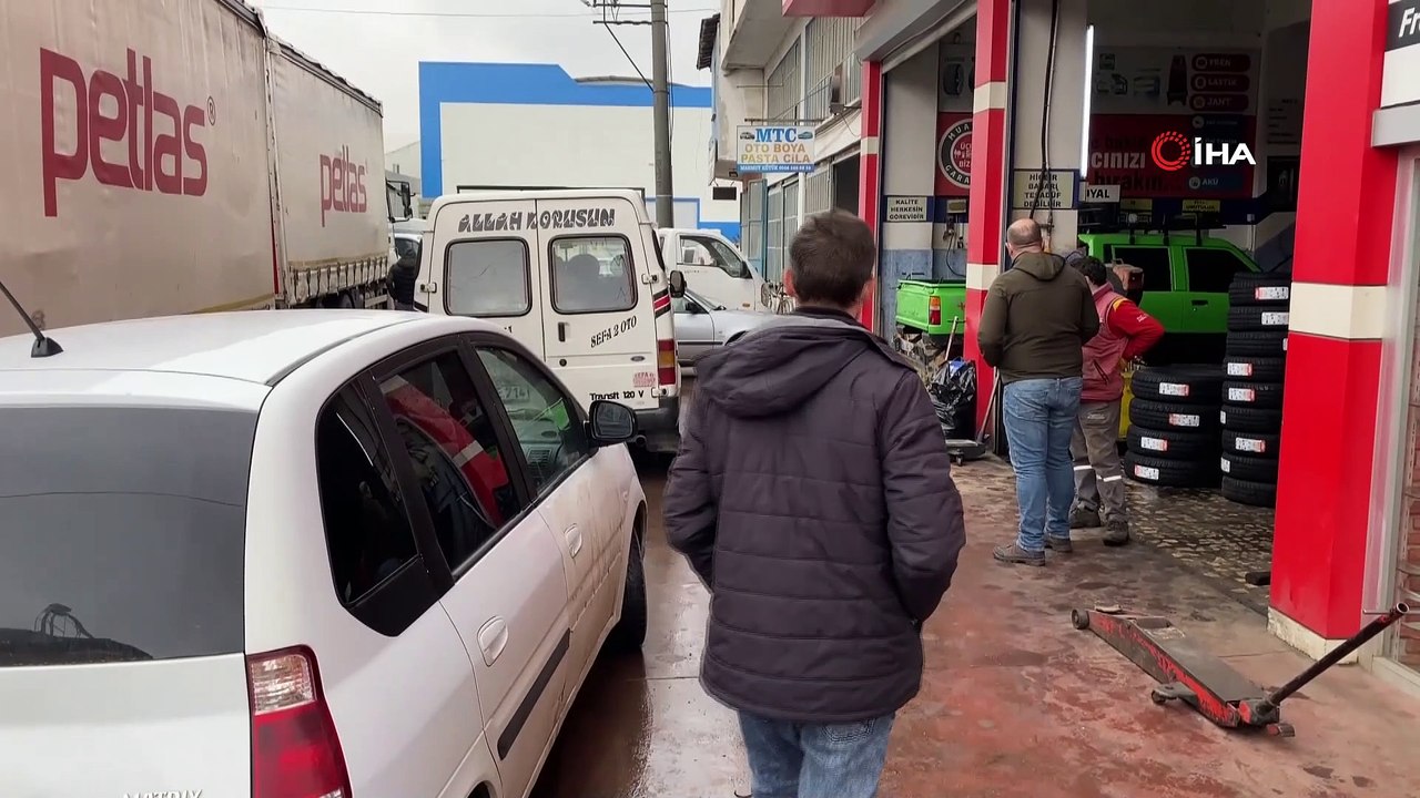 Lastikçilerde yaz lastiği değiştirme yoğunluğu