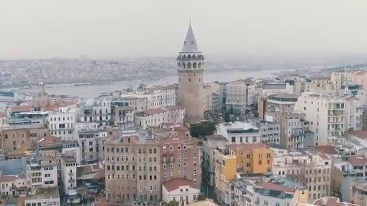 Görkem Yanar - Listen To İstanbul