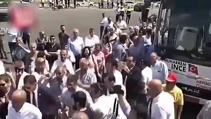 Halktan biri rolü yapan Muharrem'in kamera arkası